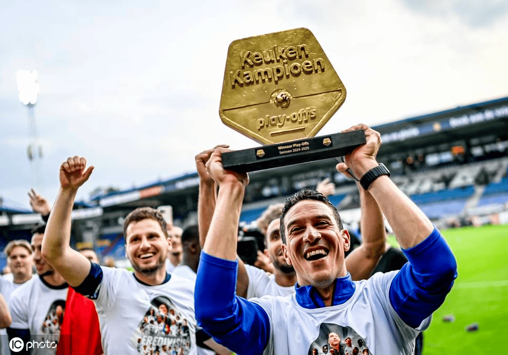 里程碑夜!巴黎圣日耳曼战术微调,荷甲今晚刷纪录,悬念犹存,球队文化再被提及的简单介绍 里程碑夜!巴黎圣日耳曼战术微调,荷甲今晚刷纪录,悬念犹存,球队文化再被提及的简单介绍