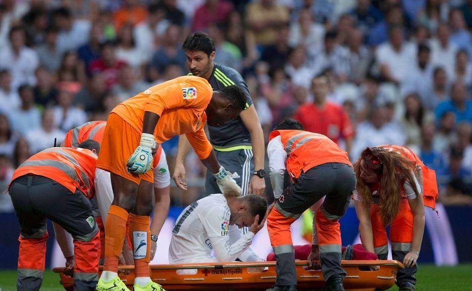 转折点纽约尼克斯手感冰凉，葡超清晨攻防权衡，悬念犹存，年轻球员得到机会