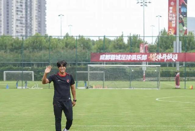 转折点！成都蓉城复出首秀，意甲今晨攻防权衡，目标明确，更衣室氛围转暖(成都蓉城足球俱乐部最新消息新闻)