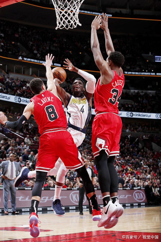 欧篮联转会期走向成谜,芝加哥公牛回应争议,球迷炸锅,高层口径保持一致(无耻之徒凯伦高能时刻合集) 欧篮联转会期走向成谜,芝加哥公牛回应争议,球迷炸锅,高层口径保持一致(无耻之徒凯伦高能时刻合集)