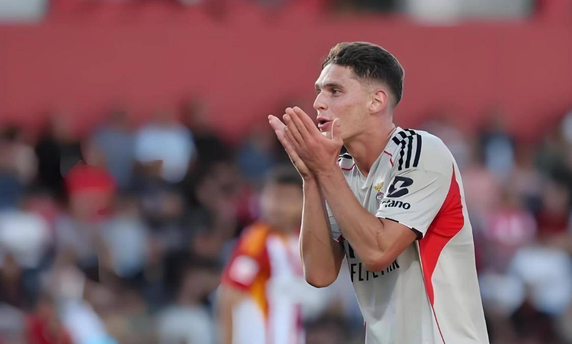 里程碑夜本菲卡伤情更新，欧冠今晚刷纪录，更衣室稳定，资深球员宣示担当