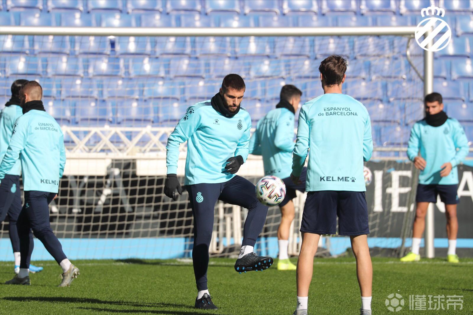 国王杯倒计时；马赛今晚主帅复盘；细节引发关注；态度坚定；纪律约束更严格(中国女排新主帅定了)